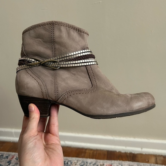 Tamaris Tan Ankle Height Bootie Size 41 US 9.5 - Picture 6 of 9